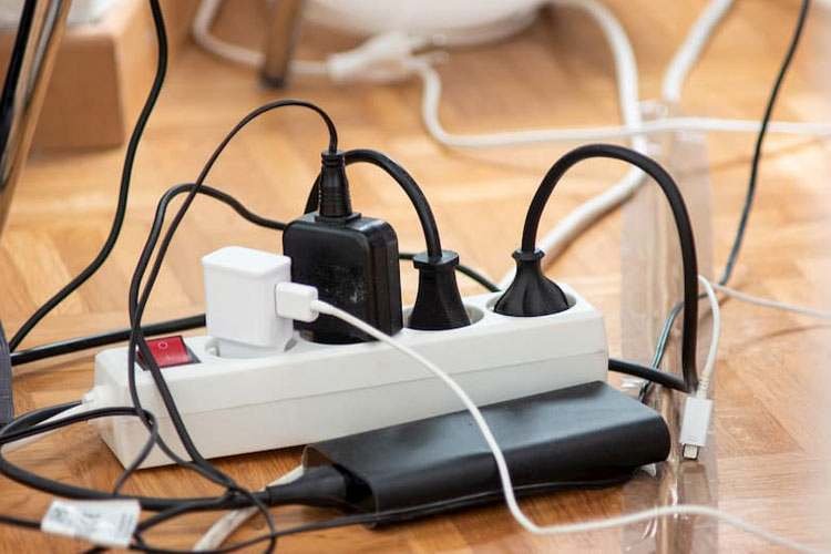Wires and Charger is Connected in 3 Pin Switch
