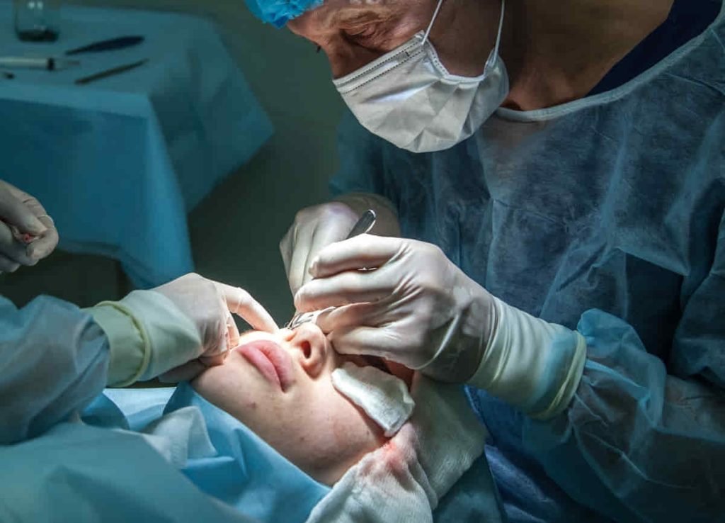 Surgeons doing Plastic Surgery
