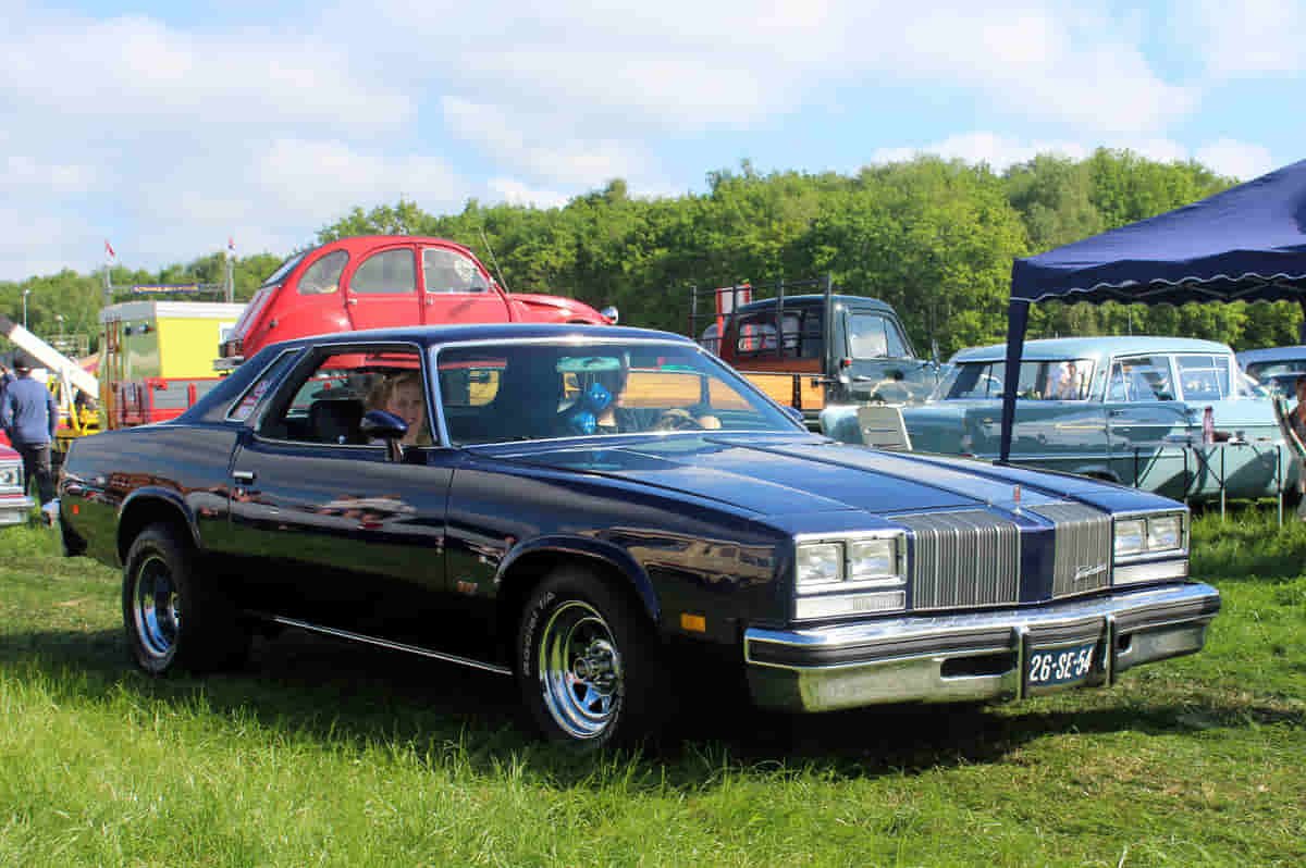Oldsmobile Cutlass